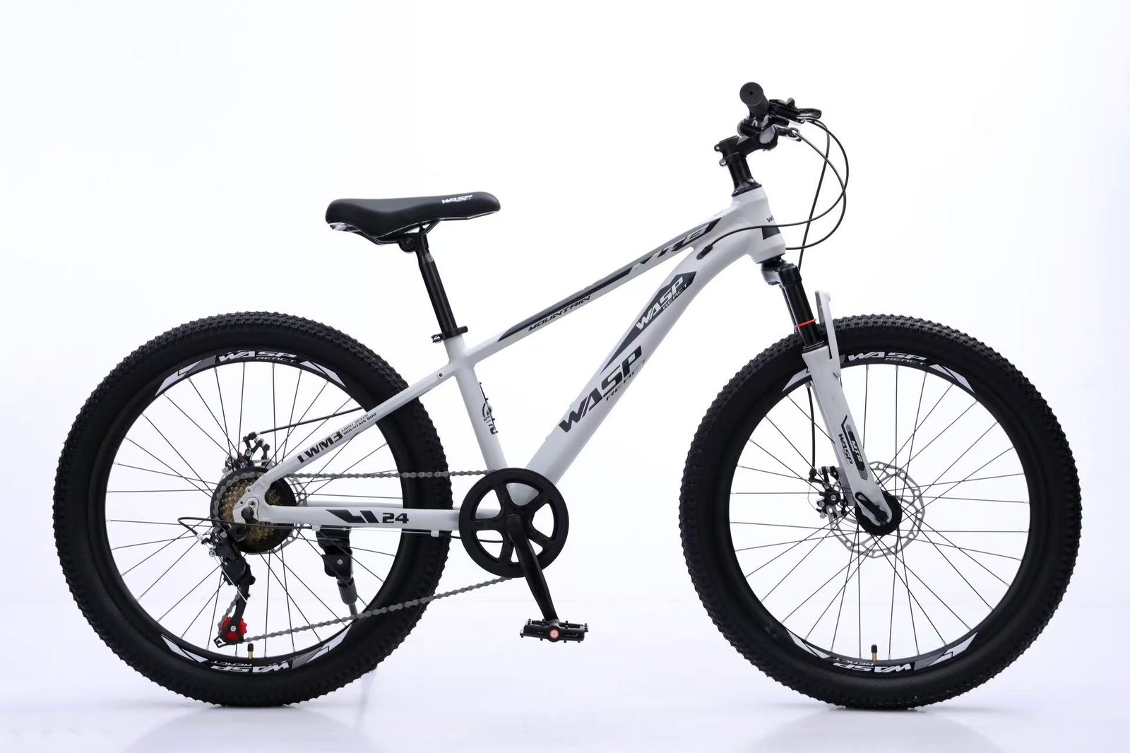 White frame mountain bike from wholesale supplier